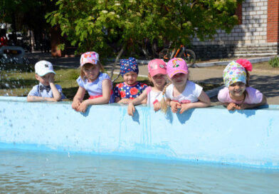 Привет, лето! В селе Михайловское проходит праздник, посвящённый Международному дню защиты детей