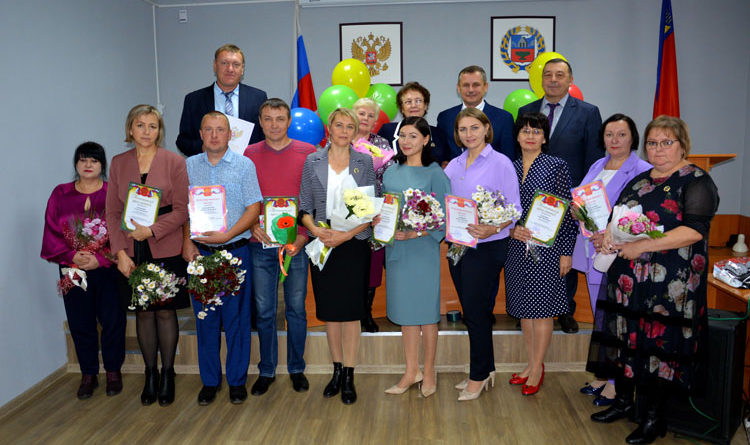 В Михайловском районе отметили один из самых популярных профессиональных праздников нашей страны – День учителя