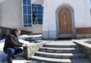 Барнаульцы скорбят о погибших от рук террористов в «Крокус Сити Холле»